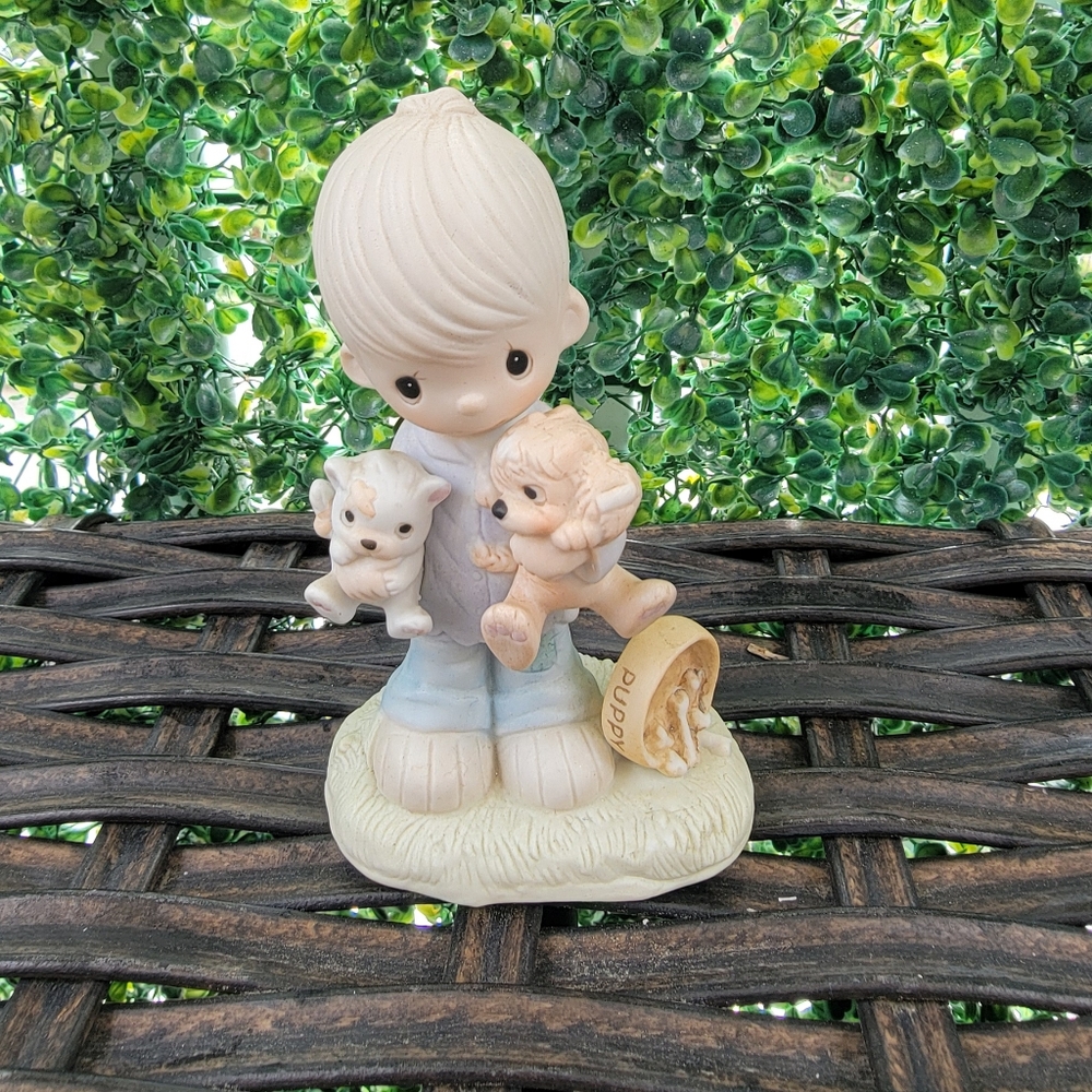 Precious Moments Blessed are The Peace Makers Figurine.
